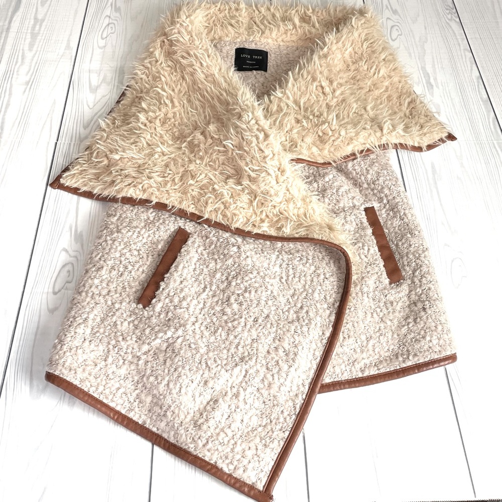 Love Tree Faux Fur Vest - Picture 4 of 13